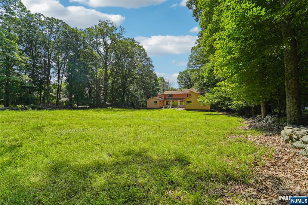 724 Tall Oaks Court Franklin Lakes, NJ 07417 - Photo 39 of 43