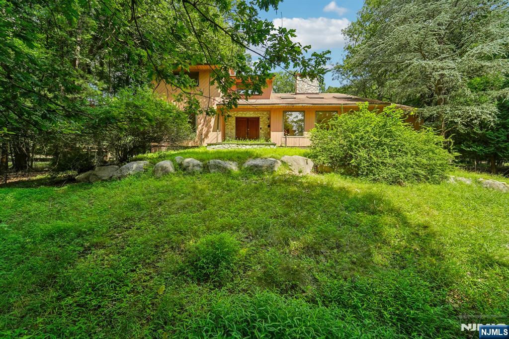 724 Tall Oaks Court Franklin Lakes, NJ 07417 - Photo 4 of 43