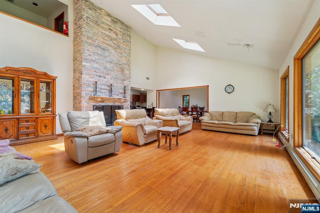 724 Tall Oaks Court Franklin Lakes, NJ 07417 - Photo 9 of 43