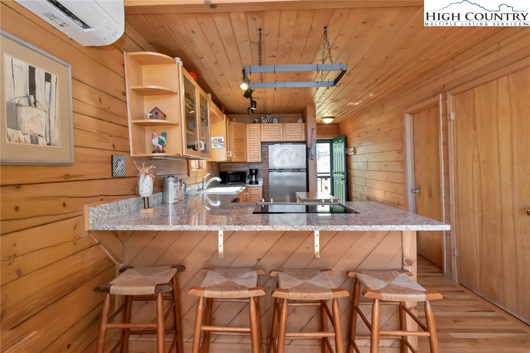 657 Skiview Road Seven Devils, NC 28604 - Photo 11 of 48 Gallery Image 11