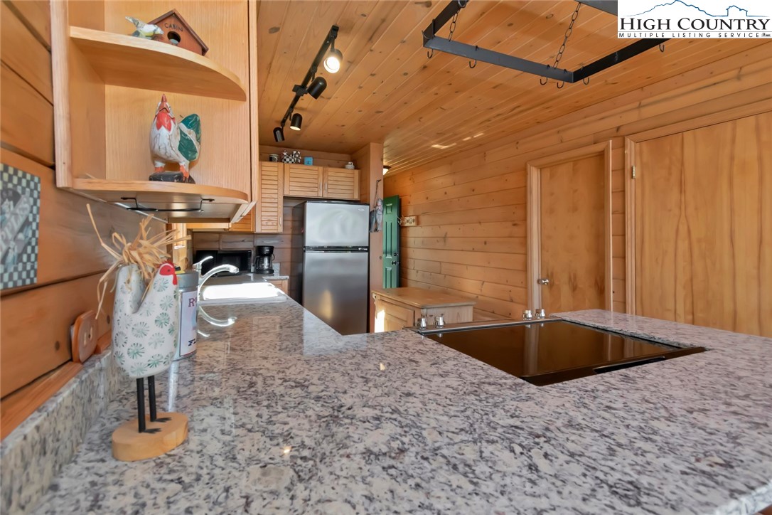 657 Skiview Road Seven Devils, NC 28604 - Photo 12 of 48 Gallery Image 12