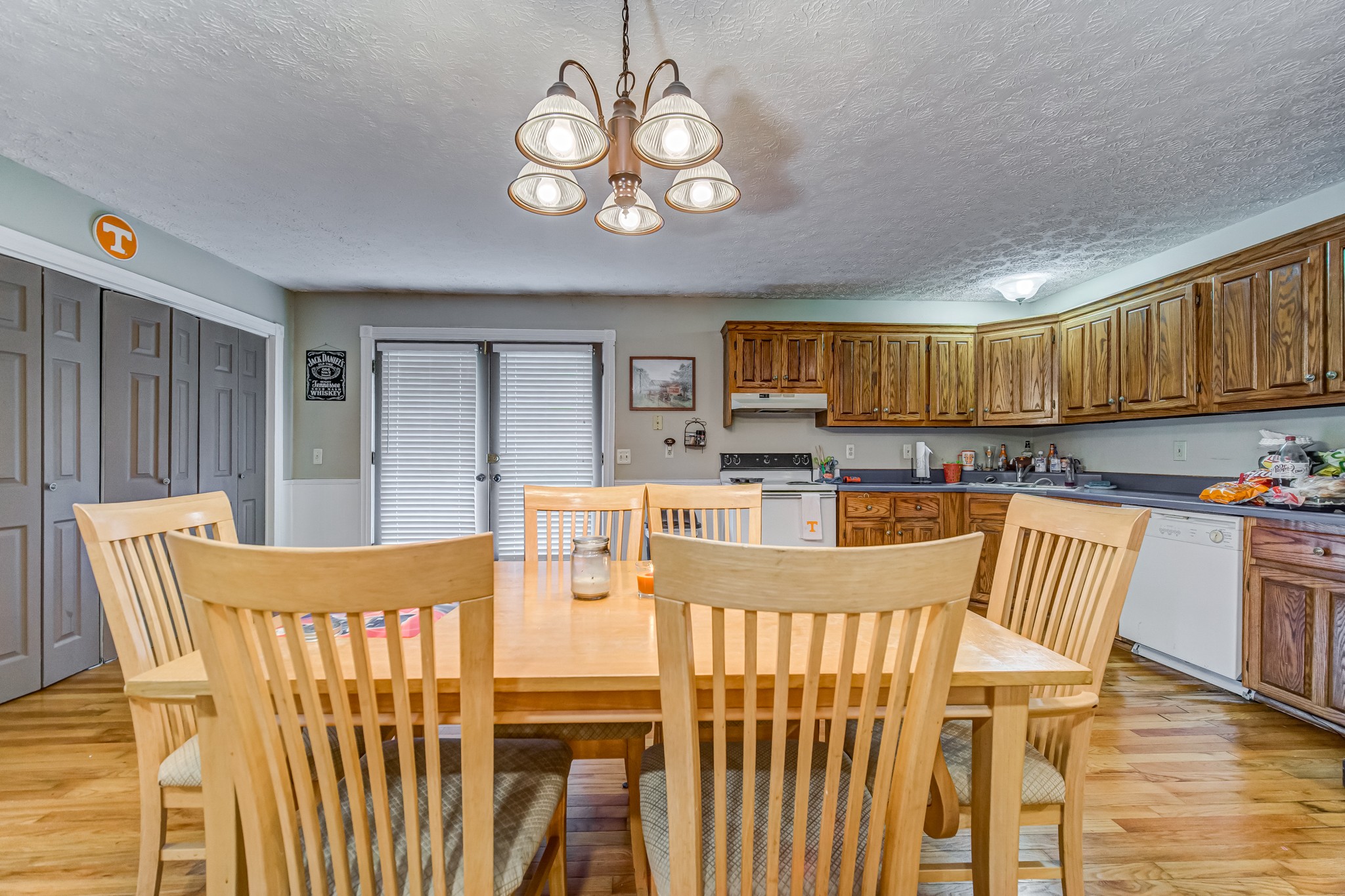 3545 Kelton Jackson Road Springfield, TN 37172 - Photo 15 of 47 a view of kitchen with furniture and wooden floor