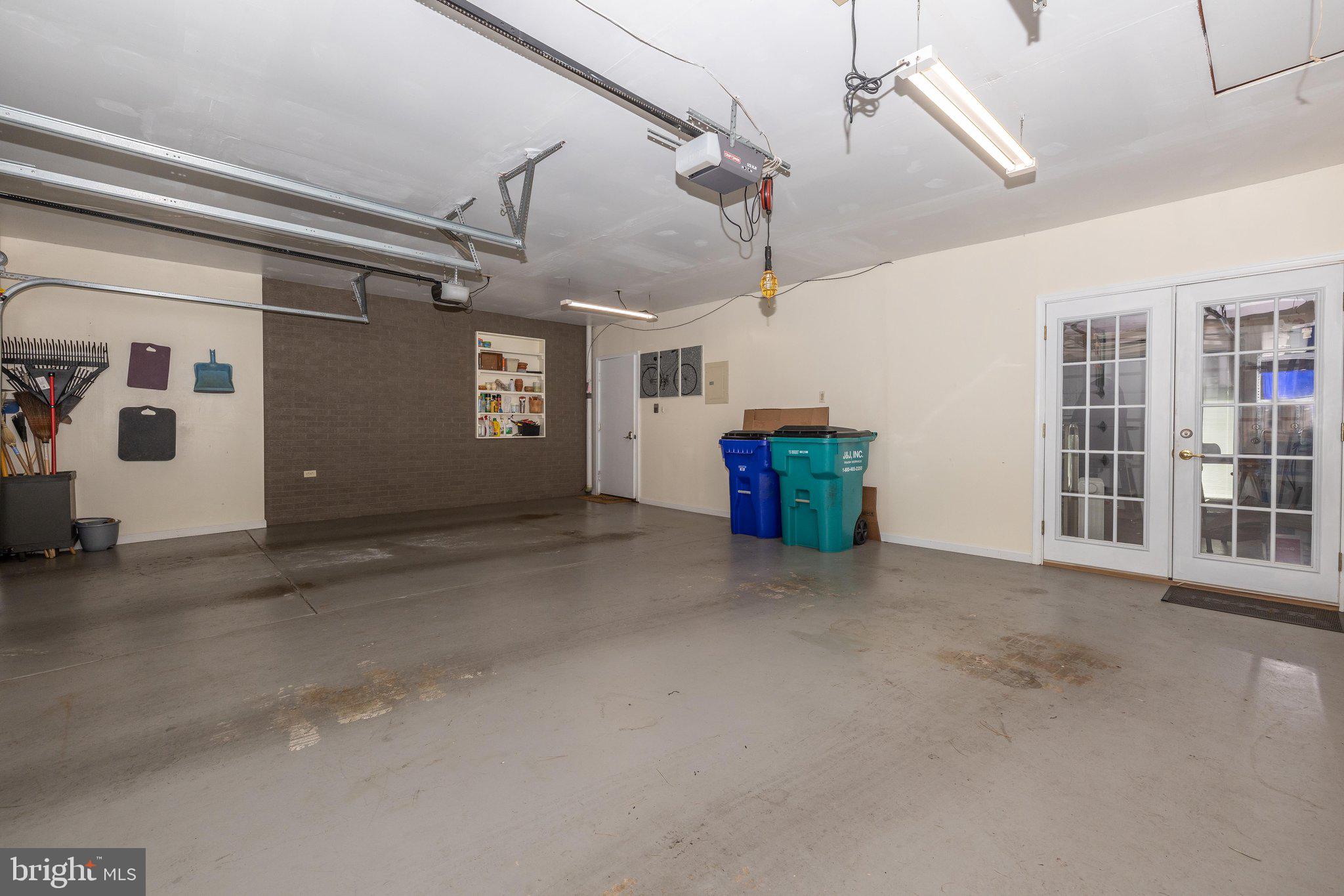 11405 Ridge Lane Monrovia, MD 21770 - Photo 21 of 74 Garage