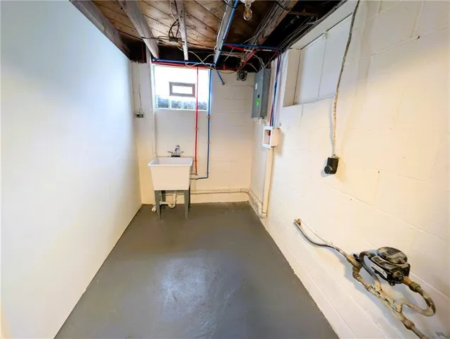 a view of a walk in closet