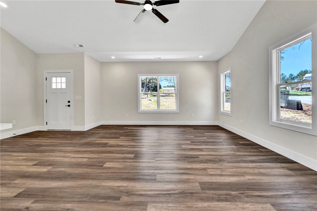 203 Castlebrook Drive Walhalla, SC 29691 - Photo 5 of 14