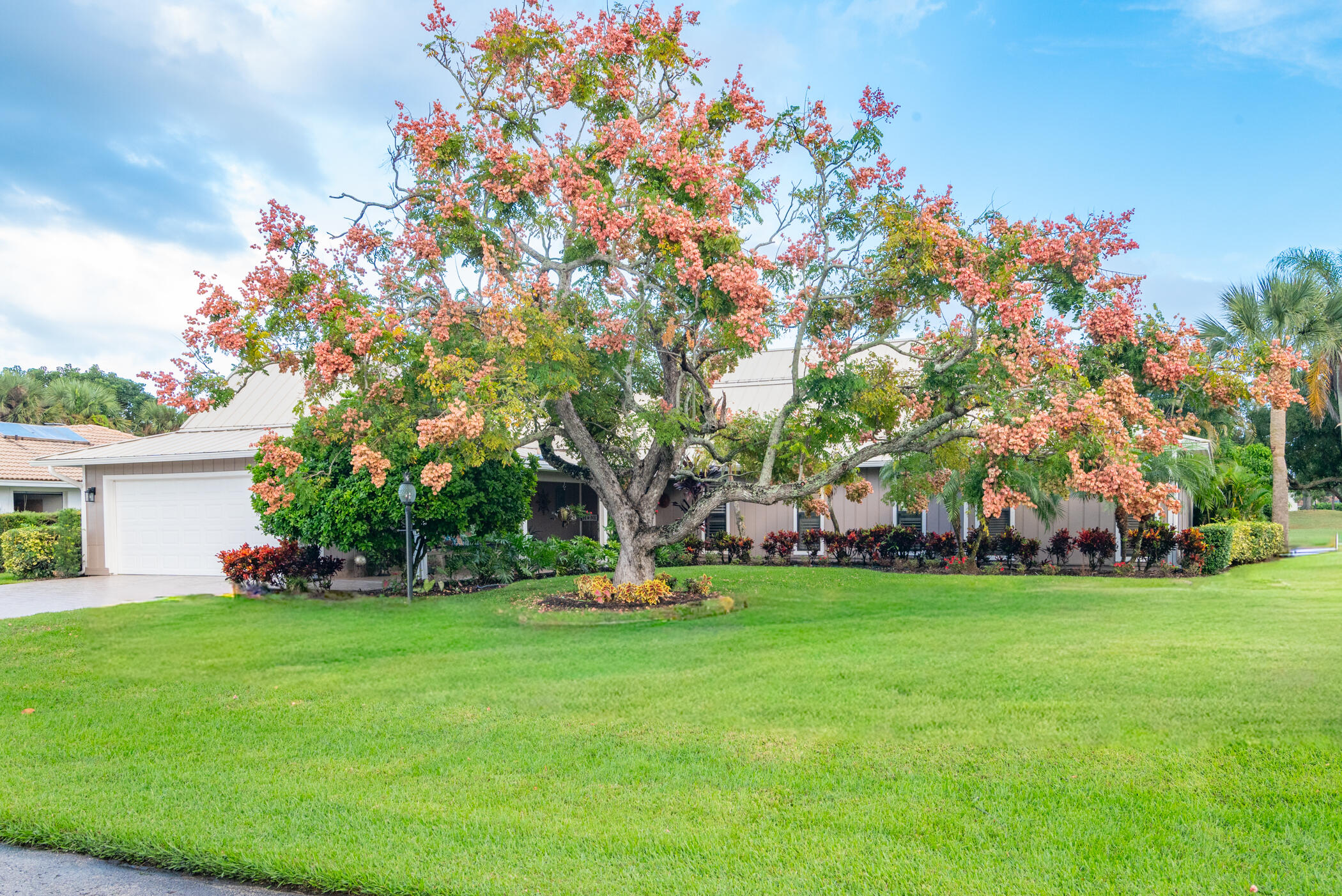 (c) Clark- 3333Se Fairway East-003