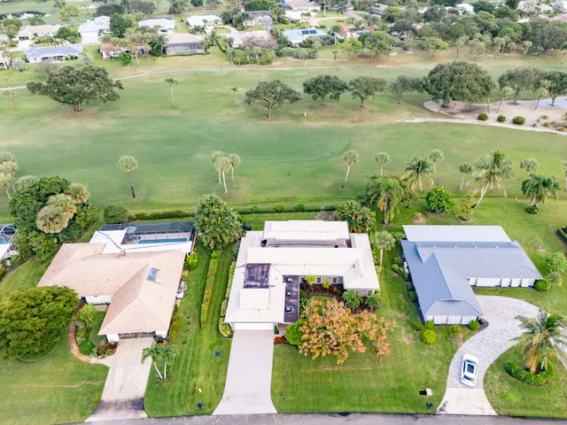 $765,000 | 3333 Southeast Fairway East, Stuart, FL 34997