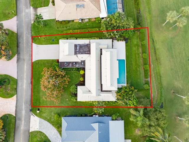 $765,000 | 3333 Southeast Fairway East, Stuart, FL 34997