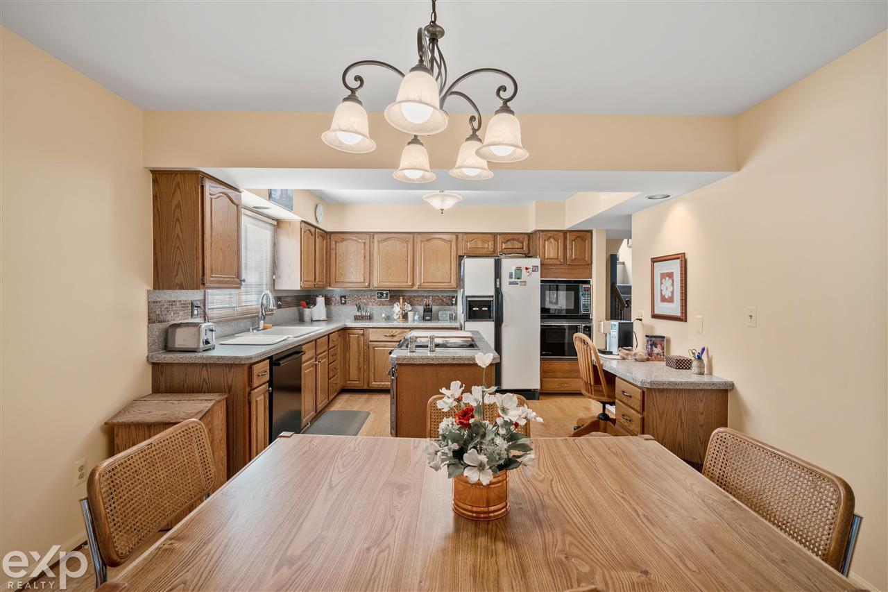 857 River Bend Drive Rochester Hills, MI 48307 - Photo 13 of 39