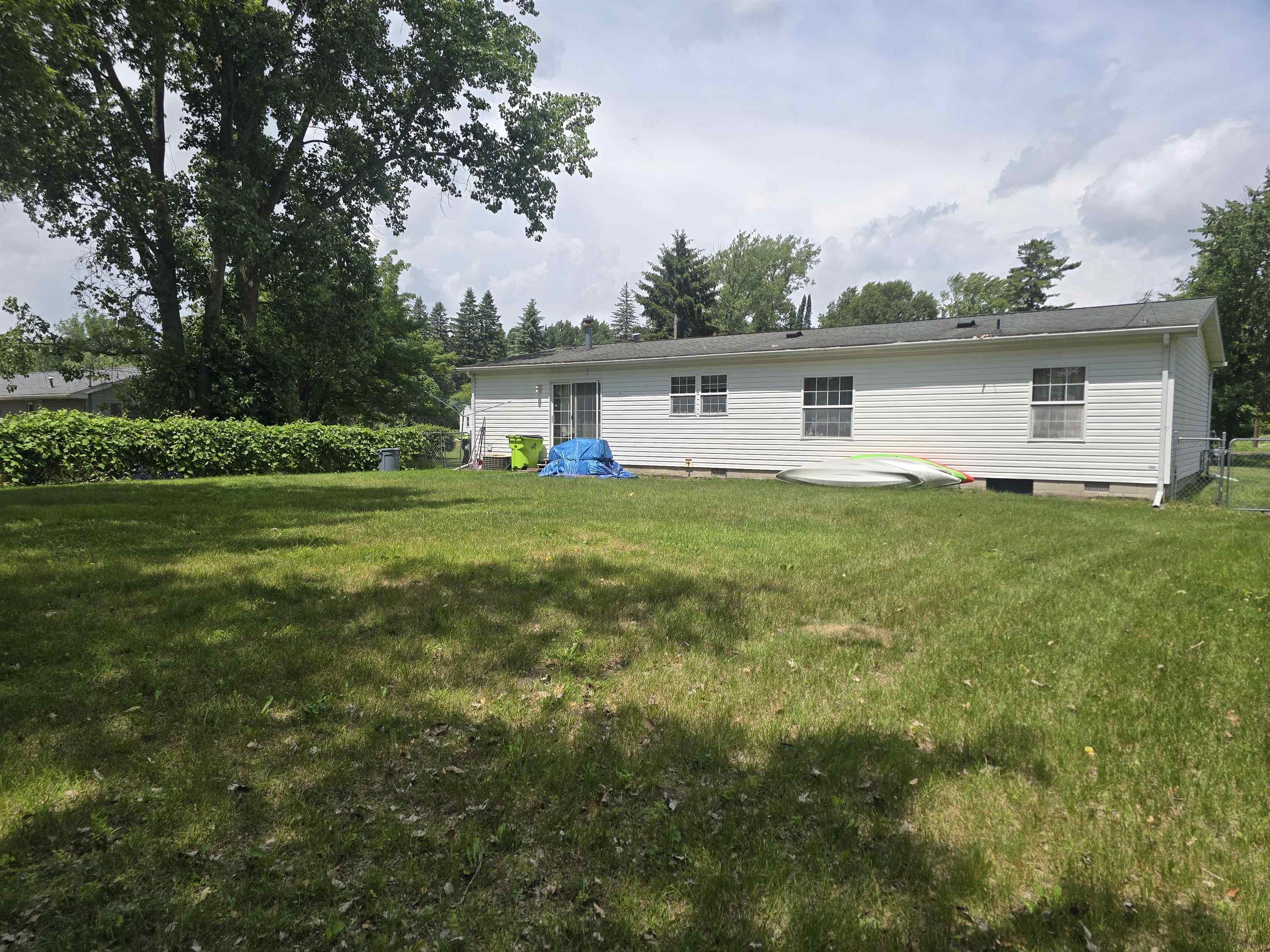 1946 East Coggins Road Pinconning, MI 48650 - Photo 14 of 17