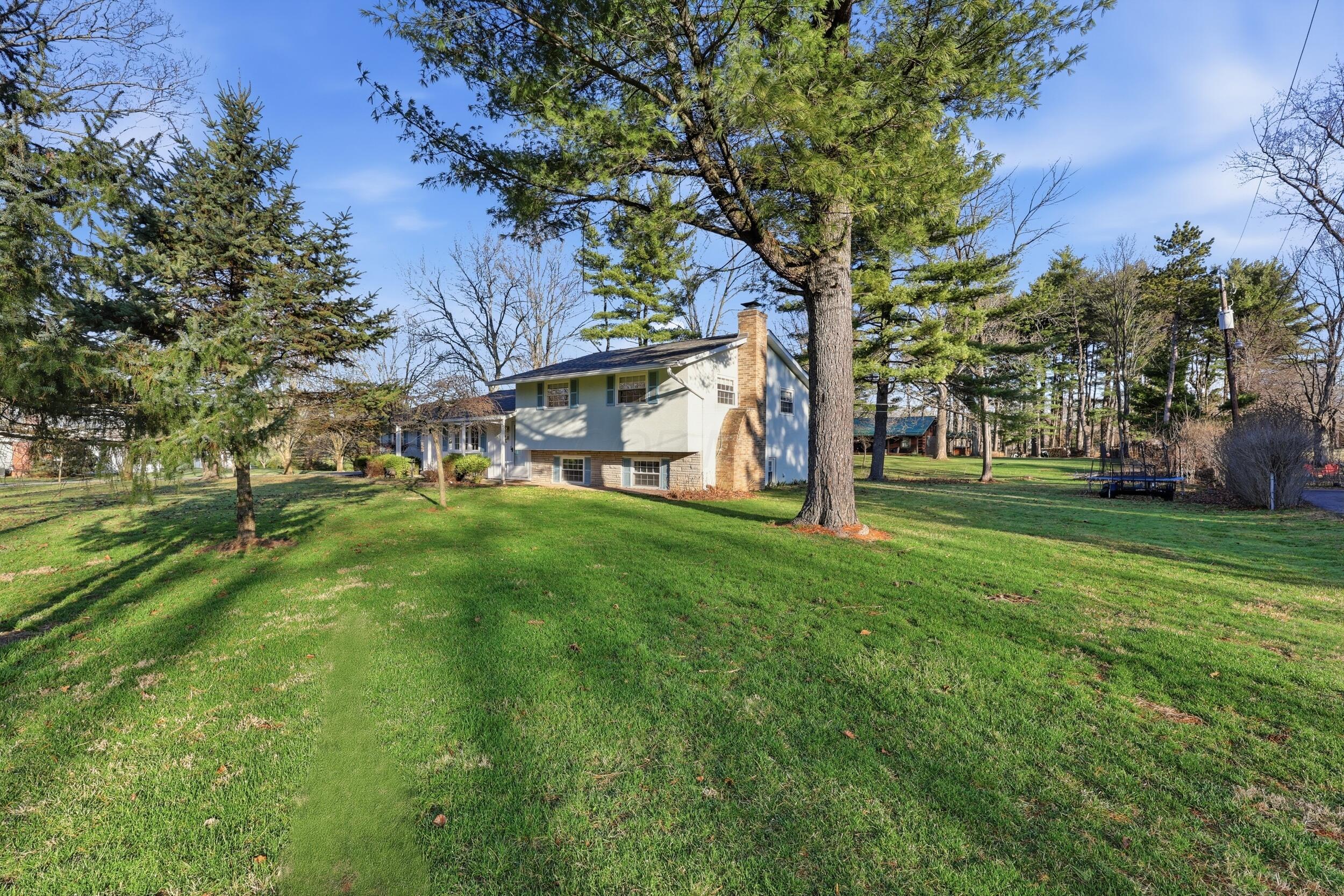 7740 Rodebaugh Road Reynoldsburg, OH 43068 - Photo 4 of 45 2_072a5352