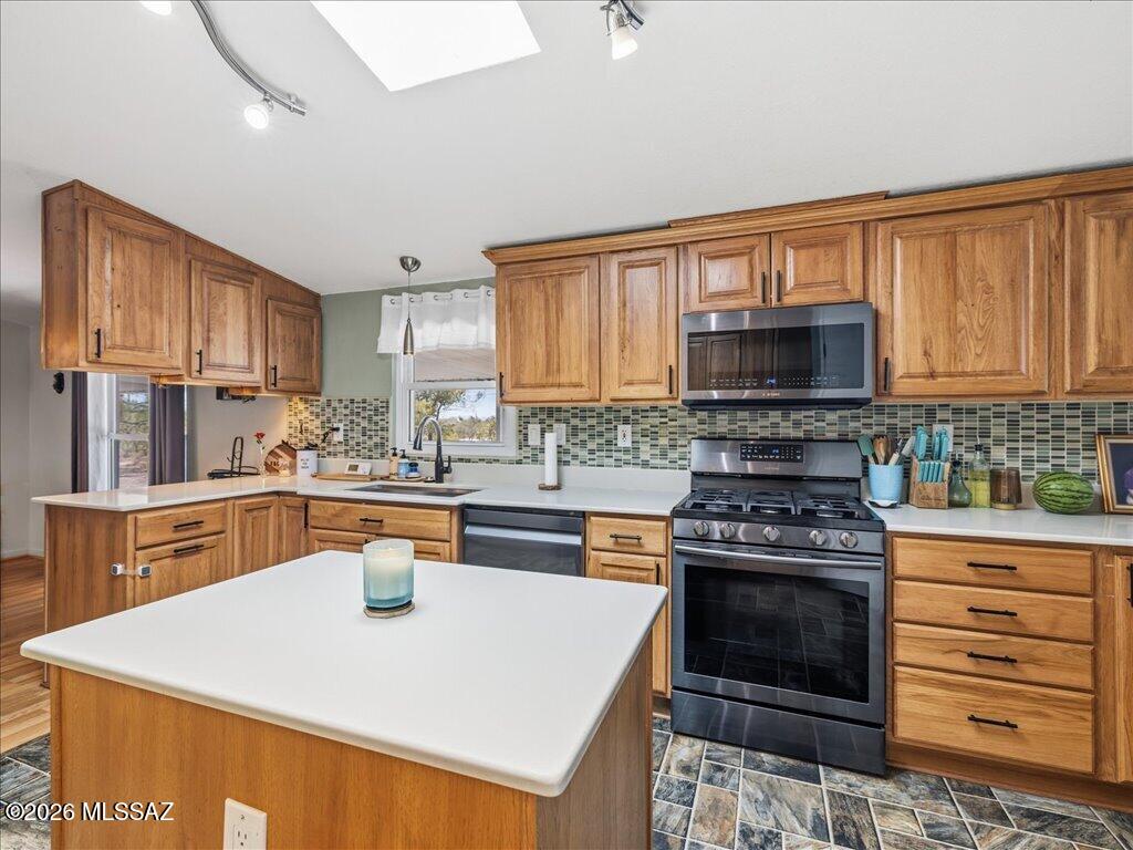 424 North Salero View Road Vail, AZ 85641 - Photo 1 of 35 Kitchen