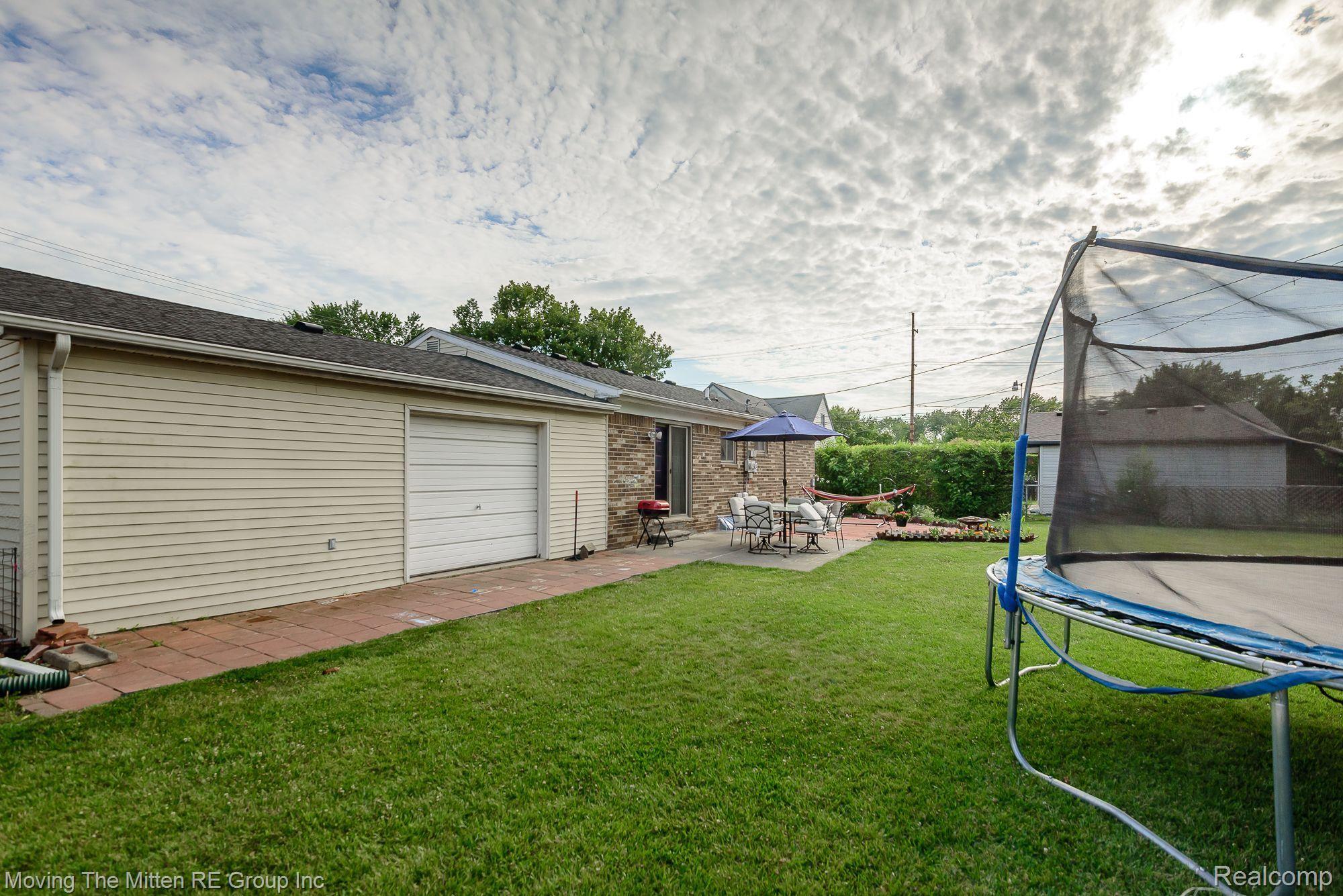 44240 Saltz Road Canton, MI 48187 - Photo 34 of 41 Gallery Image 34