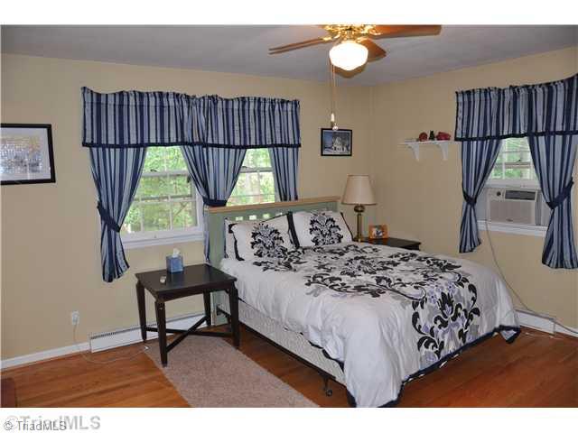 1003 Oakview Road High Point, NC 27265 - Photo 8 of 11 Master Bedroom.