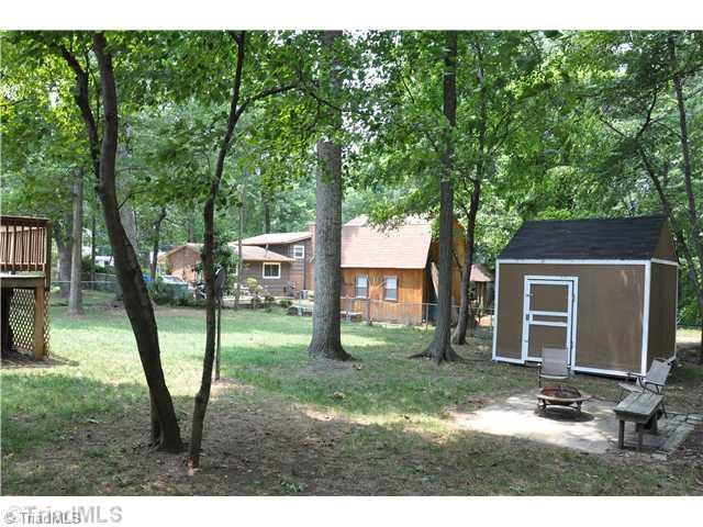 1003 Oakview Road High Point, NC 27265 - Photo 9 of 11 Yard/Garden.