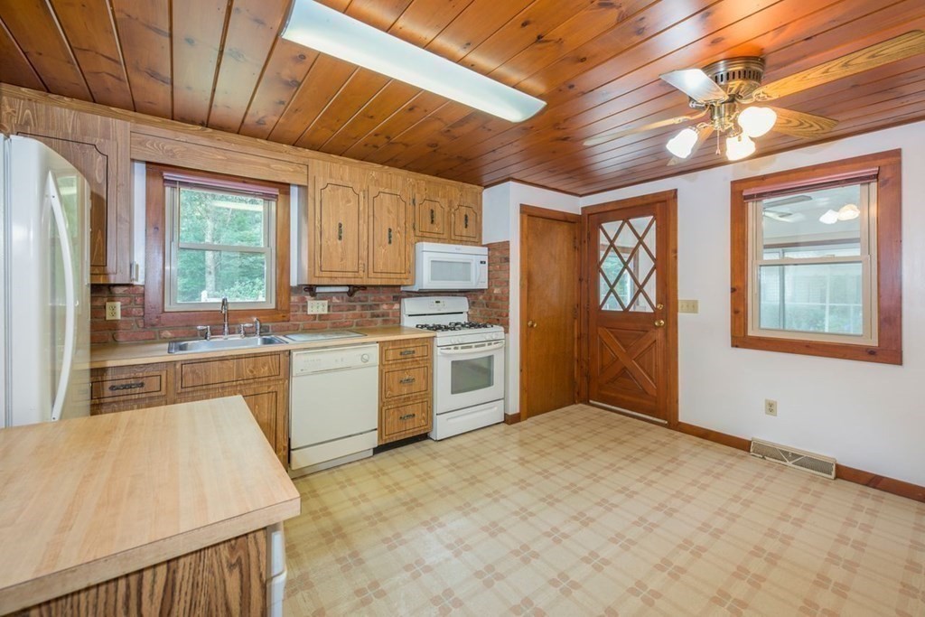 87 Boot Pond Road Plymouth, MA 02360 - Photo 11 of 33 Gallery Image 11