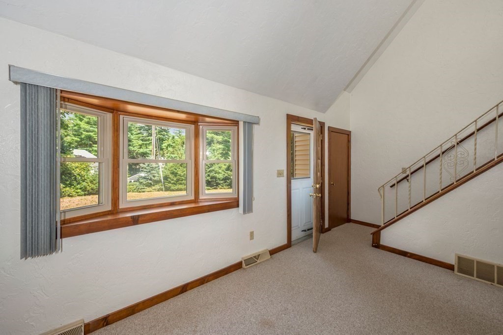 87 Boot Pond Road Plymouth, MA 02360 - Photo 9 of 33 Gallery Image 9