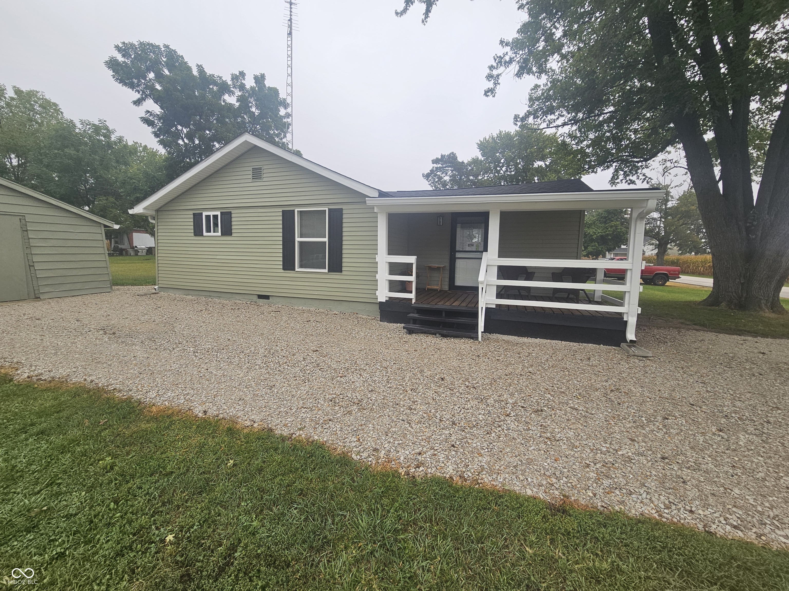 208 East Midway Street Colfax, IN 46035 - Photo 2 of 24