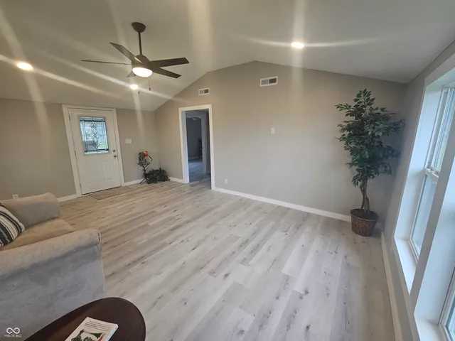 $194,500 | 208 East Midway Street, Colfax, IN 46035