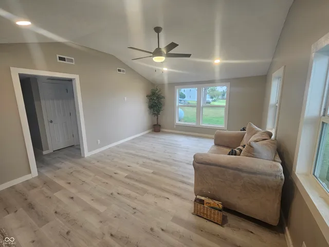 $194,500 | 208 East Midway Street, Colfax, IN 46035