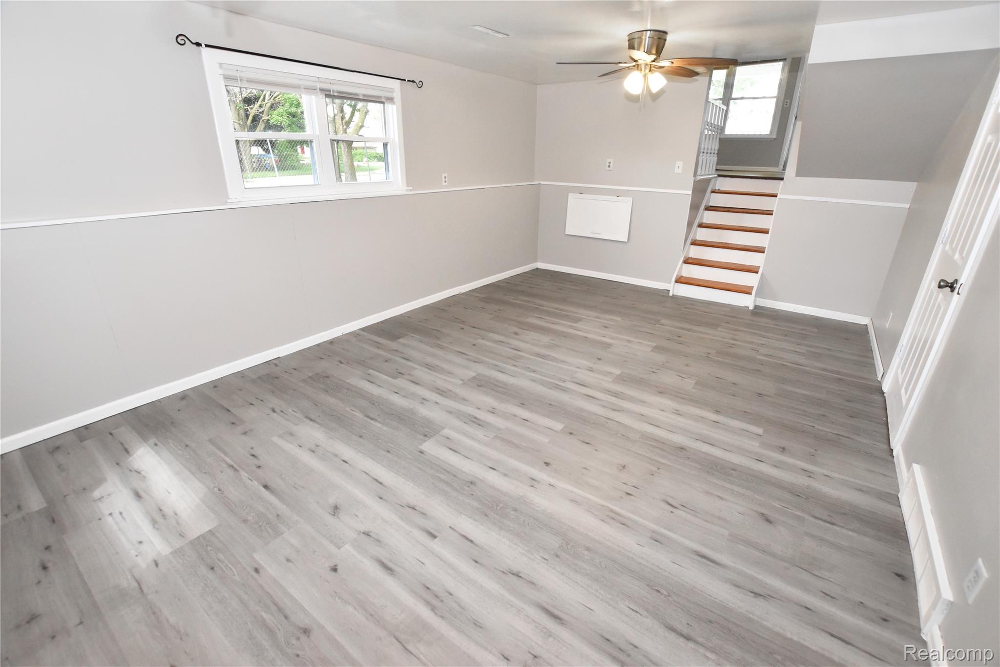 5825 Branch Road Flint, MI 48506 - Photo 4 of 14 Family Room