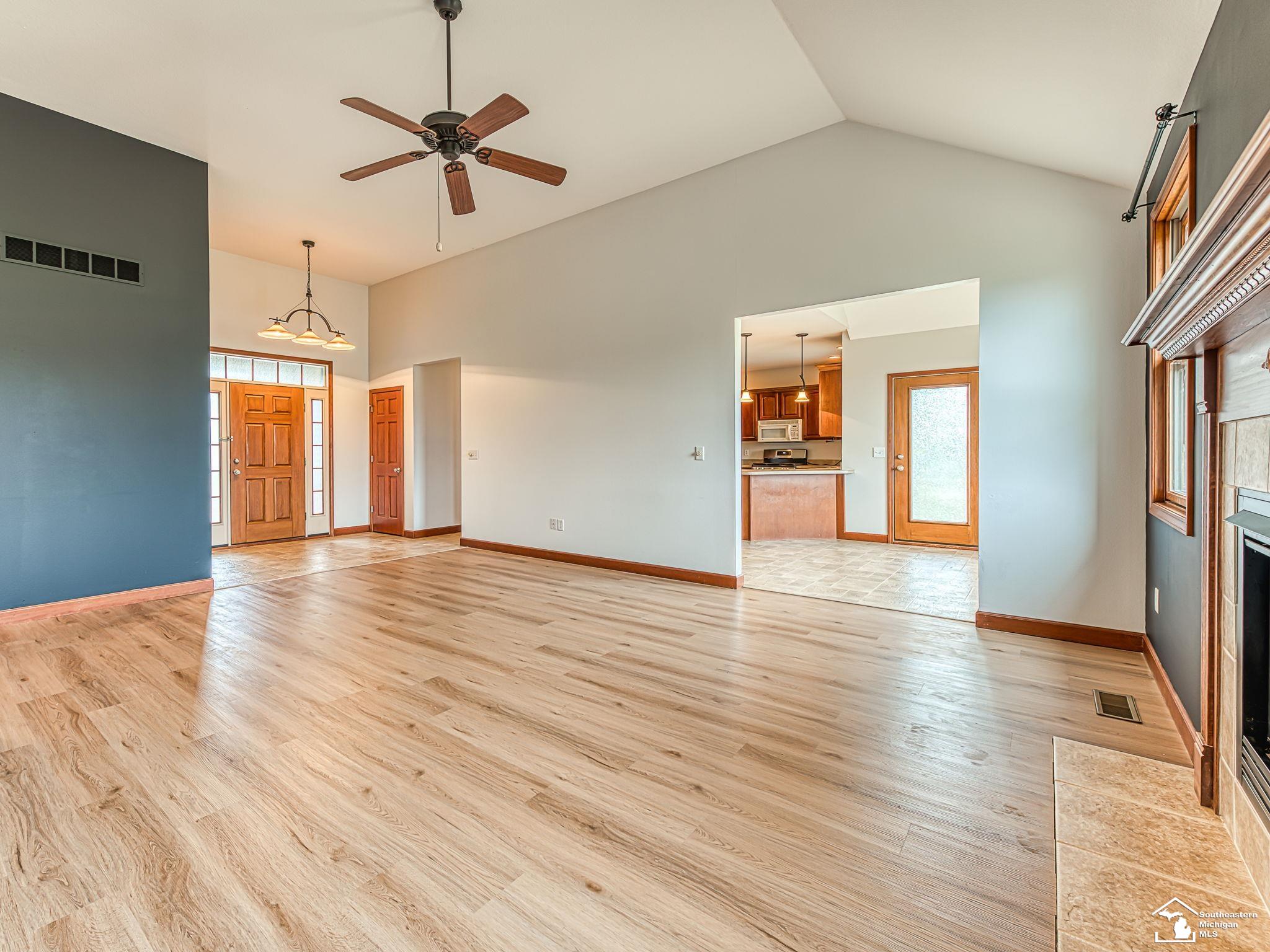 9585 Minx Road Temperance, MI 48182 - Photo 7 of 41