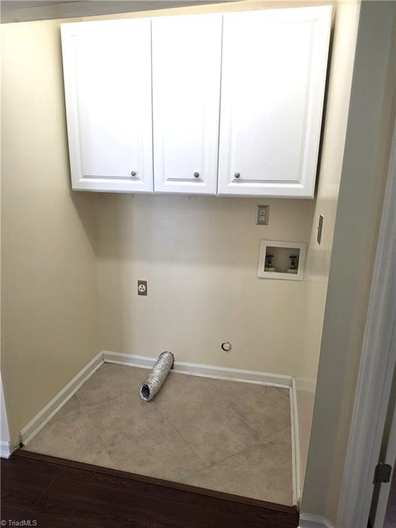 5969 Old Plank Road Winston-Salem, NC 27106 - Photo 12 of 20 Laundry off hallway
