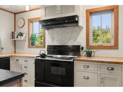 $759,000 | 18210 369th Circle, Yacolt, WA 98675