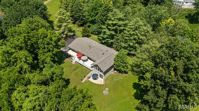 $765,000 | 1255 Walnut Hill Farm Drive, Chesterfield, MO 63005