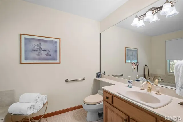 $765,000 | 1255 Walnut Hill Farm Drive, Chesterfield, MO 63005