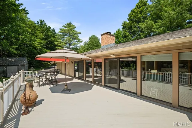 $765,000 | 1255 Walnut Hill Farm Drive, Chesterfield, MO 63005