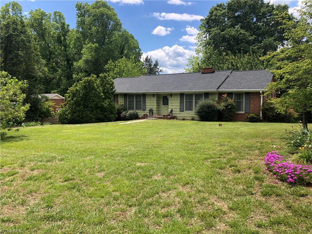 208 Barons Road Clemmons, NC 27012 - Photo 1 of 20 Gallery Image 1