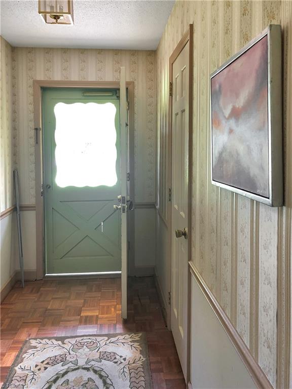 208 Barons Road Clemmons, NC 27012 - Photo 2 of 20 Gallery Image 2