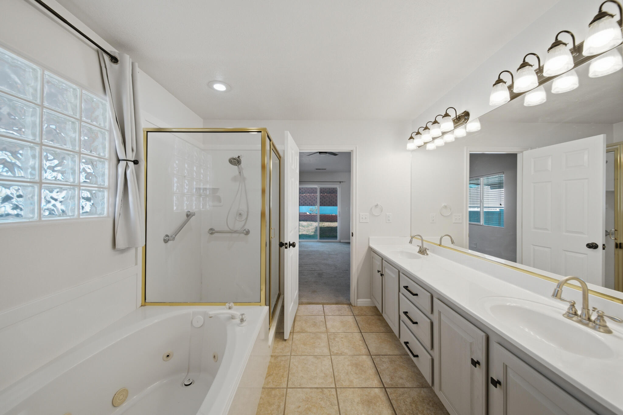 2139 East 270 S Street St. George, UT 84790 - Photo 33 of 46 32