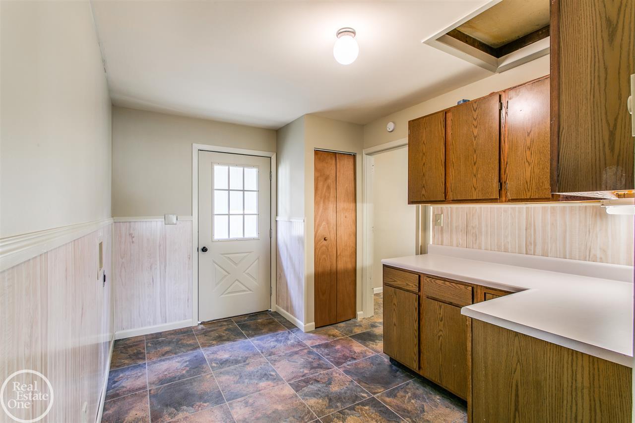 4251 Peck Road Port Huron, MI 48060 - Photo 10 of 20 Gallery Image 10