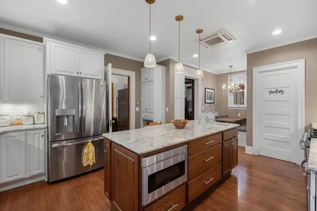 $1,300,000 | 611 East Walnut Street, Horicon, WI 53032