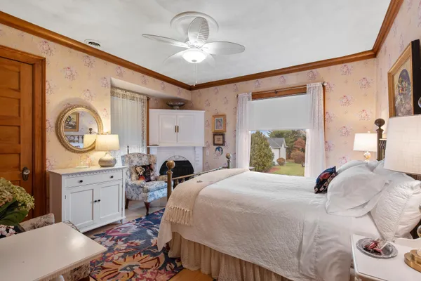 $1,300,000 | 611 East Walnut Street, Horicon, WI 53032