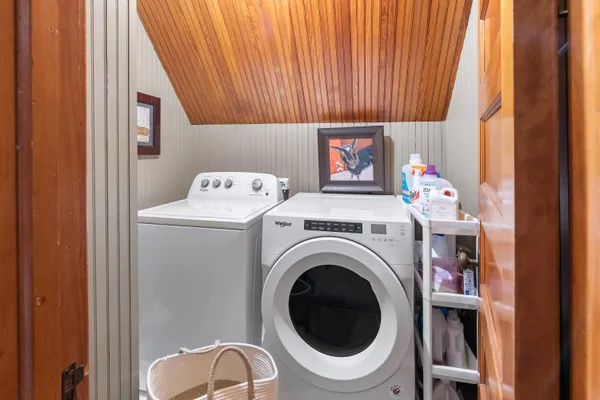 $1,300,000 | 611 East Walnut Street, Horicon, WI 53032