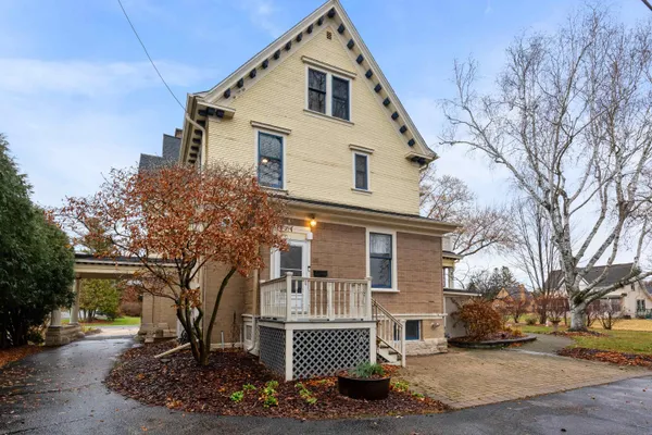 $1,300,000 | 611 East Walnut Street, Horicon, WI 53032