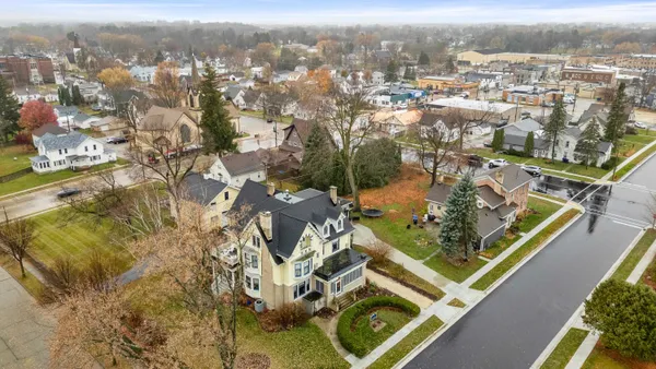 $1,300,000 | 611 East Walnut Street, Horicon, WI 53032