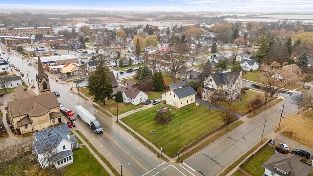 $1,300,000 | 611 East Walnut Street, Horicon, WI 53032