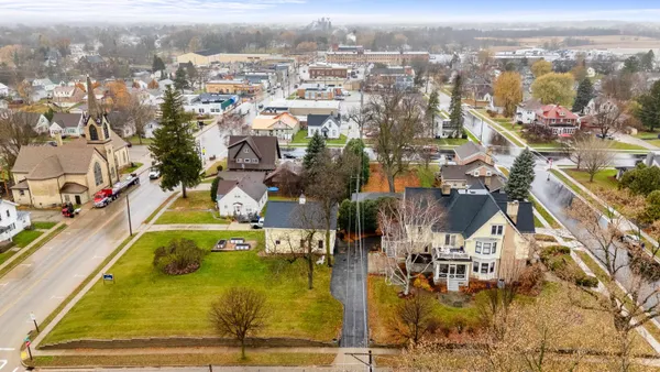 $1,300,000 | 611 East Walnut Street, Horicon, WI 53032