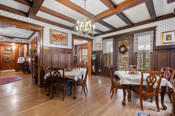 $1,300,000 | 611 East Walnut Street, Horicon, WI 53032