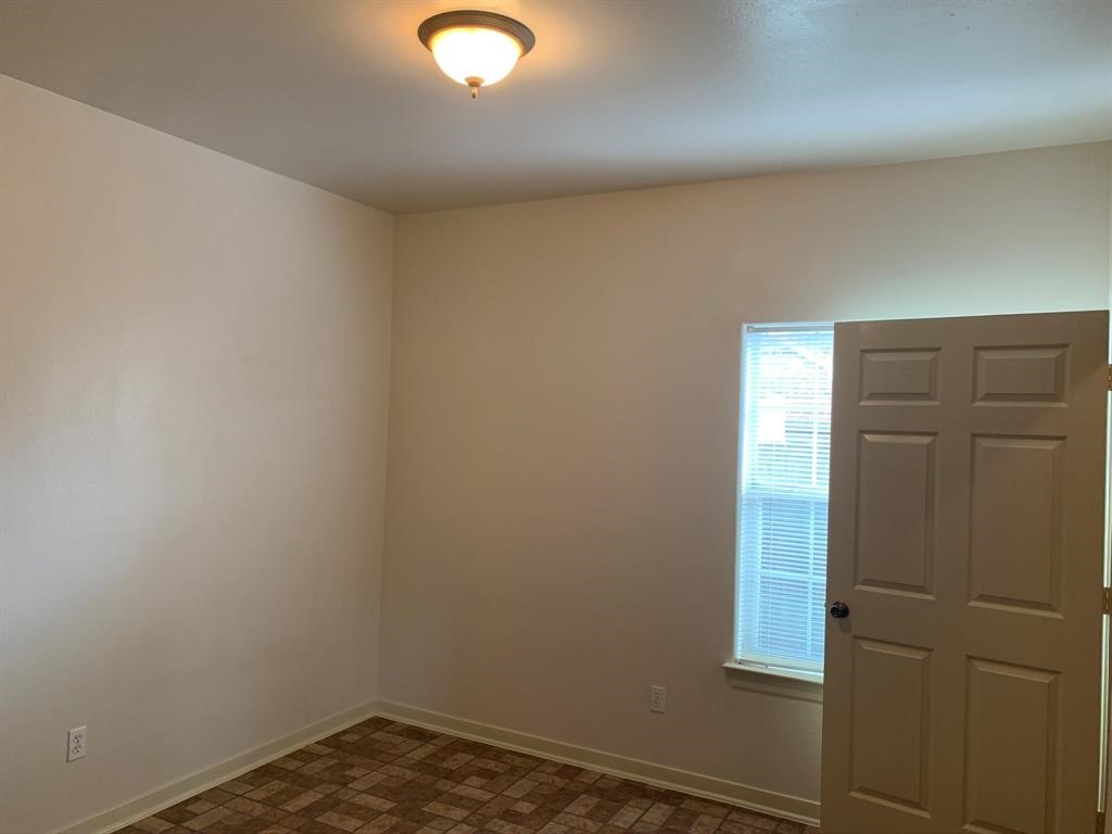 1513 Cage Street, Unit A Houston, TX 77020 - Photo 9 of 16 Secondary bedroom