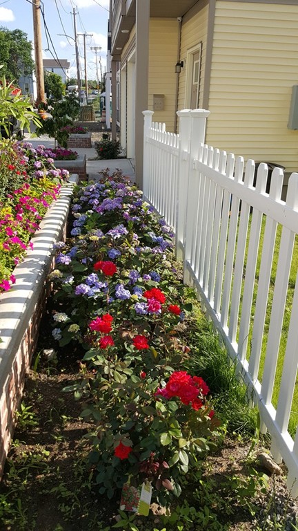 25 Robey Street, Unit 25 Boston, MA 02119 - Photo 12 of 13 a view of a interior of house