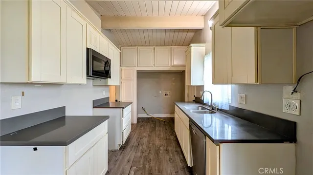 $595,000 | 1696 Manor Circle, Pomona, CA 91766