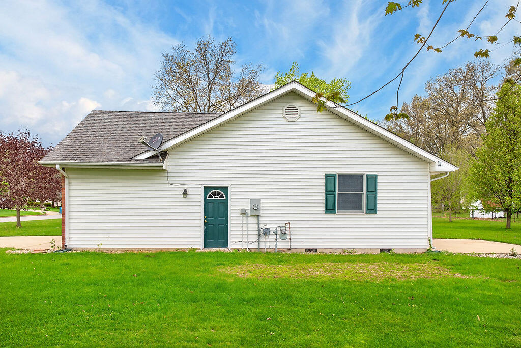 1929 Kapok Street Southwest De Motte, IN 46310 - Photo 40 of 43 1024x684