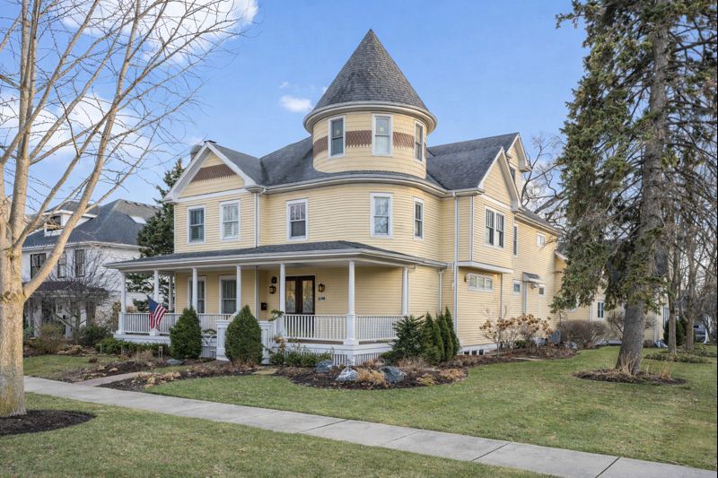 340 Spring Avenue Naperville, IL 60540 - Photo 1 of 7 Gallery Image 1