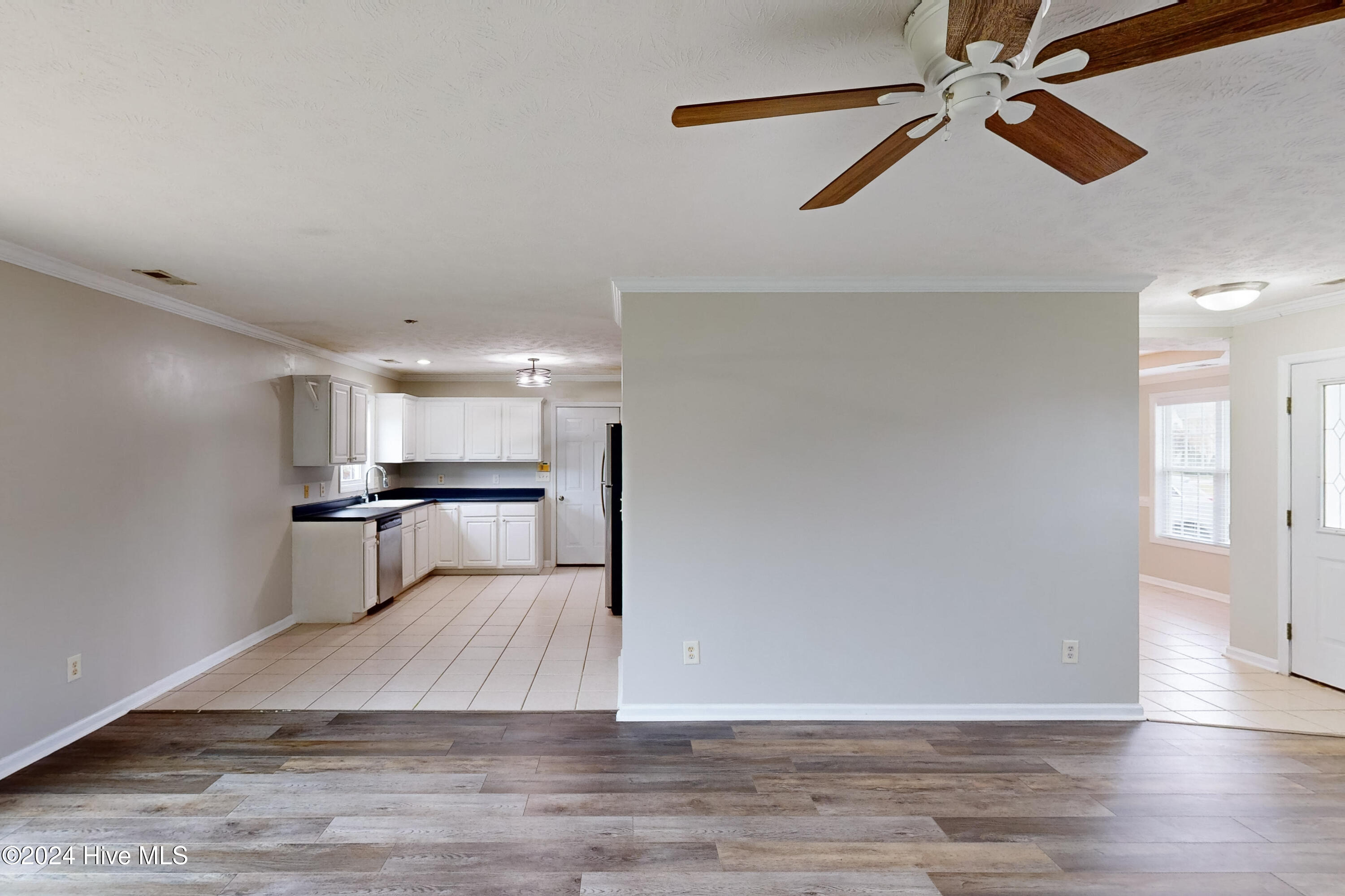 226 Rutherford Way Jacksonville, NC 28540 - Photo 5 of 55 226 Rutherford - Interiors - Edited_27