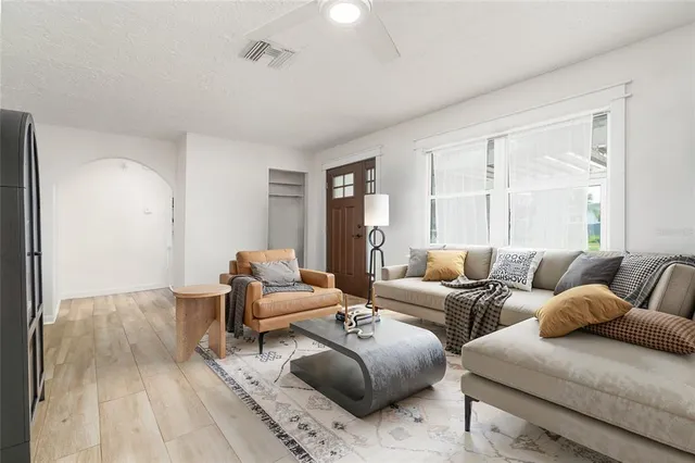 $389,900 | 25 Dolphin Avenue, Ormond Beach, FL 32176